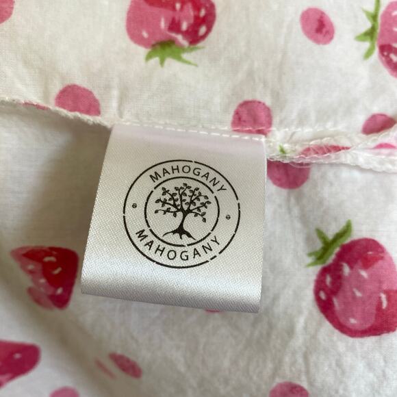 Mahogany Short Robe Sz M White Cotton Strawberry Print Belted Knee Length Cute - Picture 11 of 12